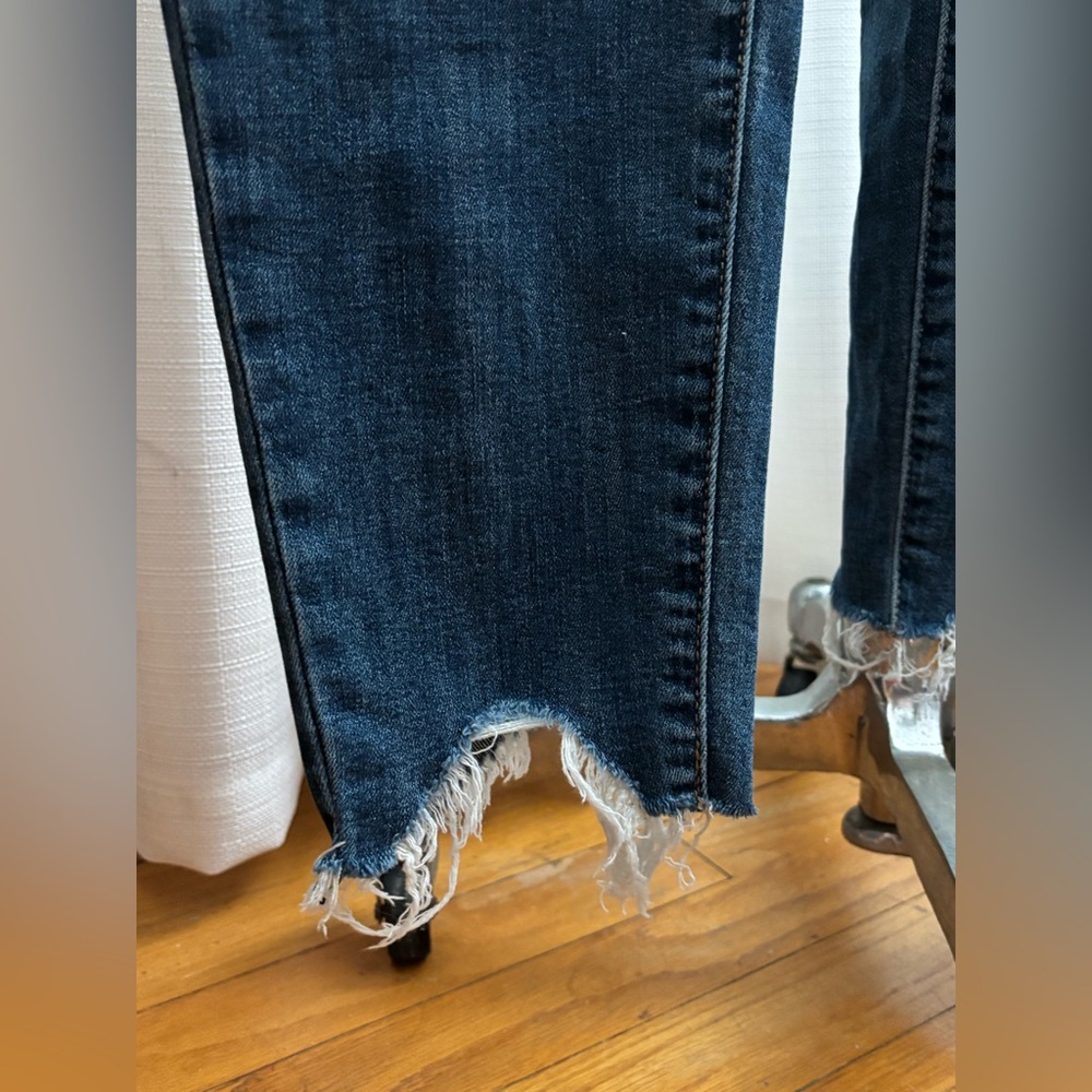 Lucky Brand Ava Mid Rise Classic Blue Denim Jeans, sz 14/32, stretchy. GUC - Picture 5 of 8